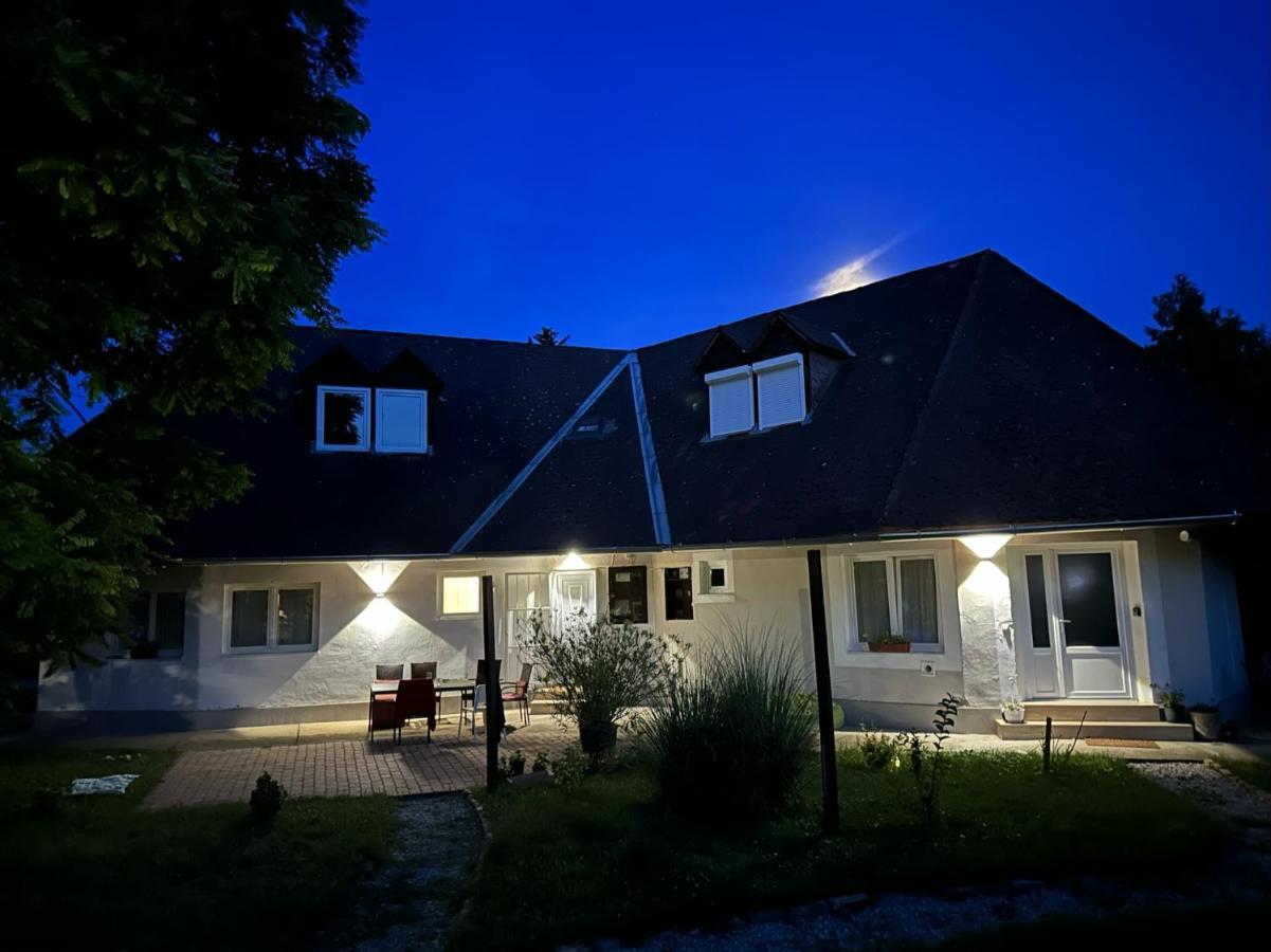 Levendulakert Siofok Apartmanhaz Exterior photo